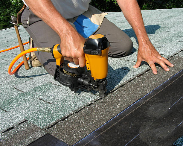 Best Best Roofing Contractors  in Presque Isle, ME